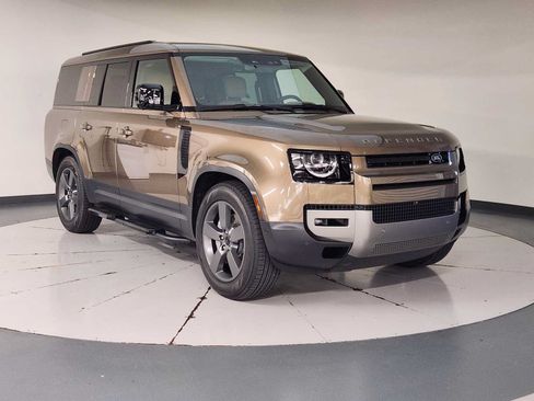 Used 2026 Land Rover Defender 130 S AWD/4WD image 7