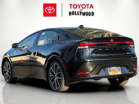 New 2027 Toyota Prius Limited FWD image 6