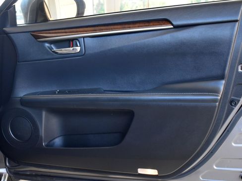 Used 2014 Lexus ES 350 w/ Luxury Package FWD image 37