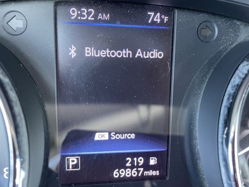 Certified 2018 Nissan Rogue S image 7