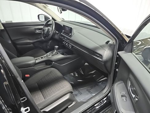 Used 2023 Honda HR-V LX image 15