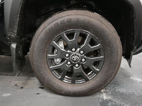 Used 2025 Toyota 4Runner SR5 image 28