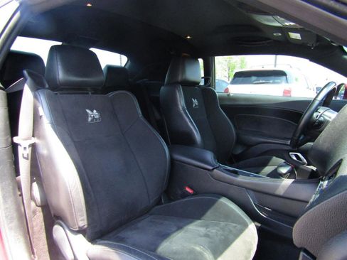 Used 2018 Dodge Challenger R/T Scat Pack RWD image 19