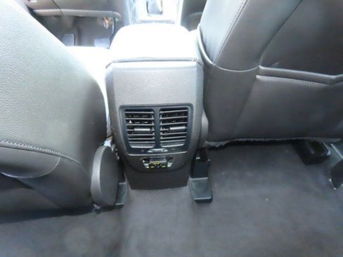 Used 2015 Ford Escape Titanium image 17