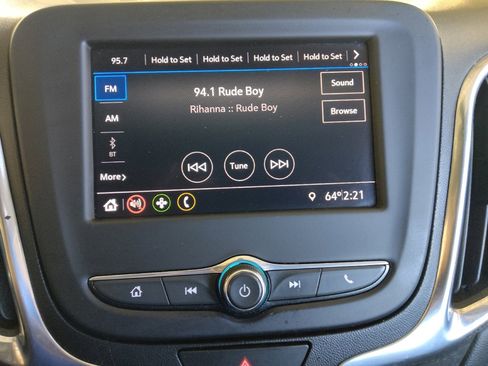 Used 2021 Chevrolet Equinox LT FWD image 25