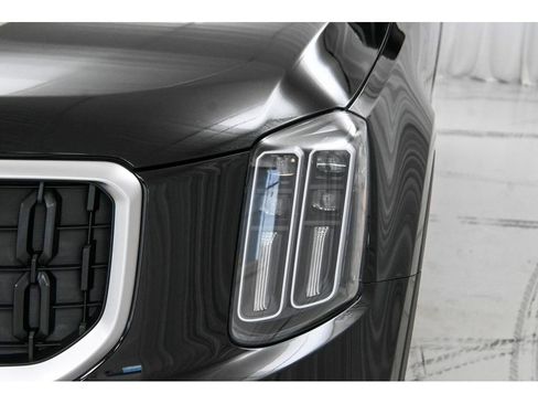 New 2025 Kia Telluride LX image 9