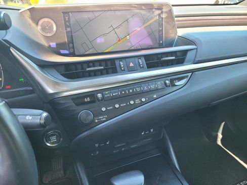 Used 2020 Lexus ES 350 w/ Premium Package FWD image 29