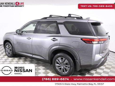 New 2024 Nissan Pathfinder SV w/ SV Premium Package image 6