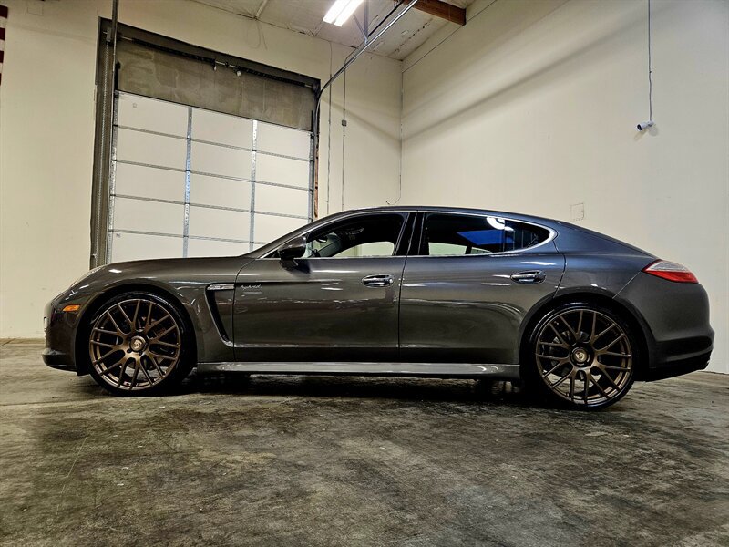 Used 2013 Porsche Panamera S RWD image 18