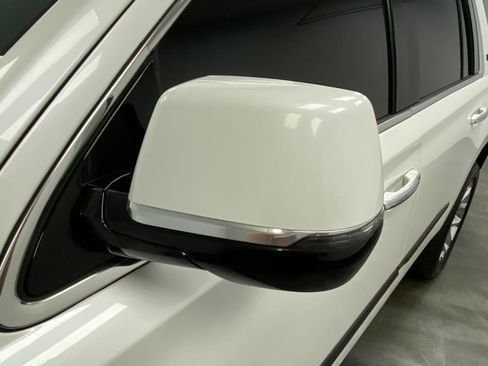 Used 2016 Cadillac Escalade Premium image 12