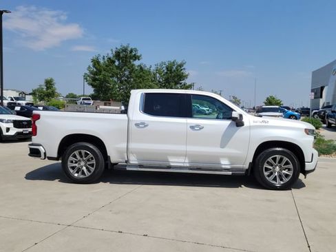 Used 2019 Chevrolet Silverado 1500 High Country w/ Z71 Off-Road Package AWD/4WD image 2