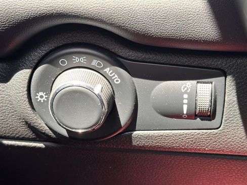 Used 2023 Dodge Durango SXT Launch Edition AWD/4WD image 25