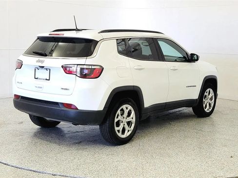 Used 2024 Jeep Compass Latitude AWD/4WD image 7