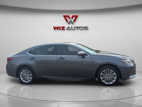 Used 2014 Lexus ES 350 w/ Luxury Package FWD image 6
