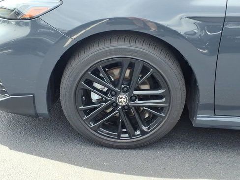 Used 2025 Toyota Camry SE AWD/4WD image 31