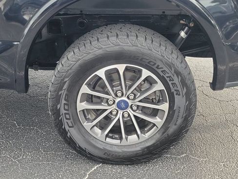 Used 2019 Ford F150 XLT w/ Equipment Group 302A Luxury AWD/4WD image 29