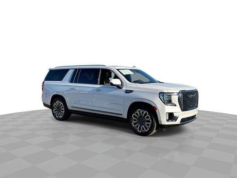 Used 2024 GMC Yukon XL Denali Ultimate image 2