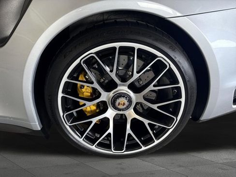 Used 2014 Porsche 911 Turbo image 17