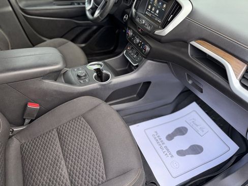 Used 2019 GMC Terrain SLE w/ Driver Convenience Package image 16