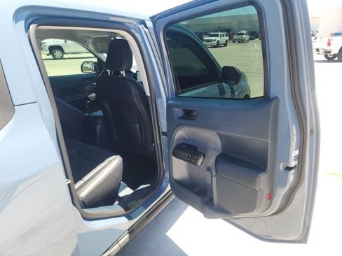 Used 2024 Ford Maverick Lariat w/ Black Appearance Package AWD/4WD image 40