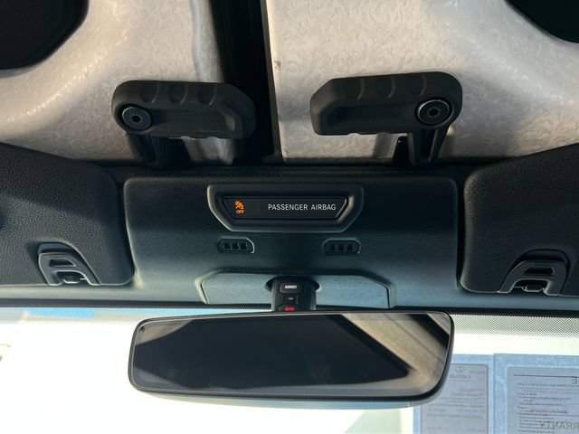 Used 2018 Jeep Wrangler Unlimited Sahara AWD/4WD image 39