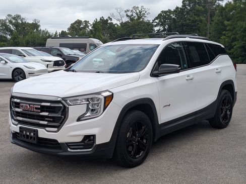 Used 2022 GMC Terrain AT4 AWD/4WD image 5