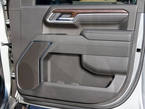 New 2026 GMC Sierra 3500 SLE w/ SLE Value Package image 15