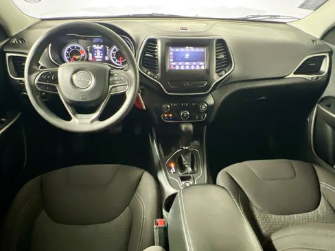 Used 2020 Jeep Cherokee Latitude FWD image 27