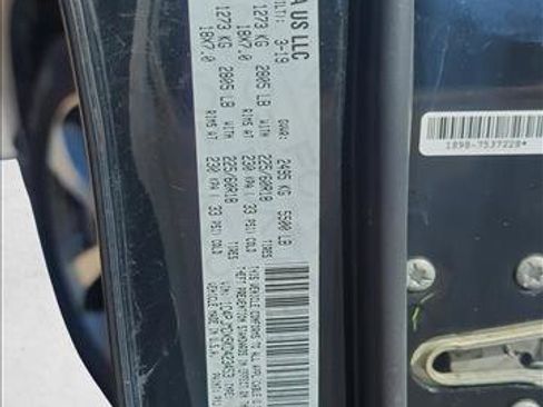 Used 2019 Jeep Cherokee Limited image 30