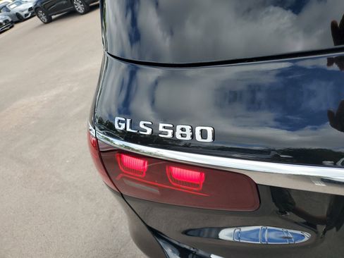 New 2026 Mercedes-Benz GLS 580 4MATIC image 6