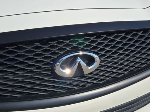 Used 2017 INFINITI Q50 3.0t Premium AWD/4WD image 11