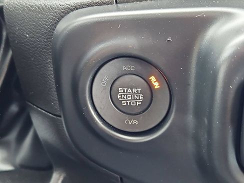 Used 2023 Jeep Wrangler Unlimited Sahara w/ Cold Weather Group AWD/4WD image 25