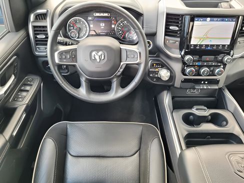 Used 2024 RAM 1500 Laramie image 12