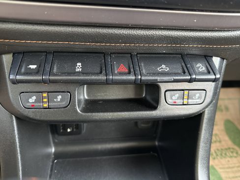 Used 2022 GMC Canyon AT4 w/ Trailering Package image 19