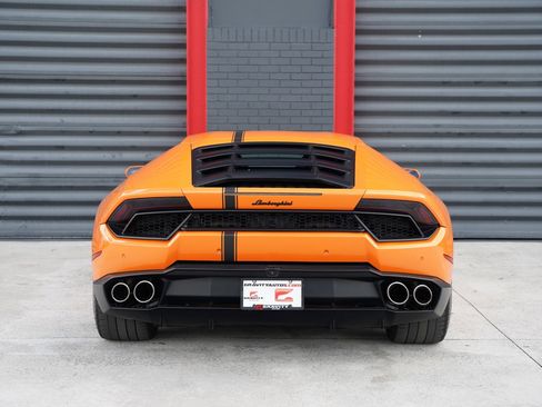 Used 2019 Lamborghini Huracan LP 580-2 image 6