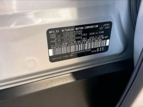 Used 2023 Mitsubishi Outlander SEL image 37