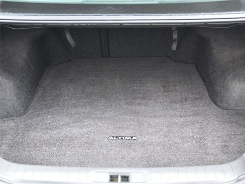 Used 2017 Nissan Altima 2.5 SV w/ Convenience Package image 7