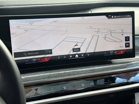 Certified 2025 BMW i7 xDrive60 image 34