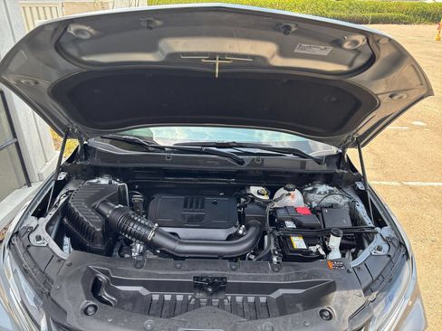 Used 2025 Chevrolet Blazer LT FWD image 32