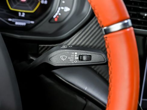 Used 2022 Lamborghini Urus AWD/4WD image 27