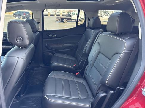 Used 2022 GMC Acadia Denali w/ Denali Ultimate Package AWD/4WD image 42