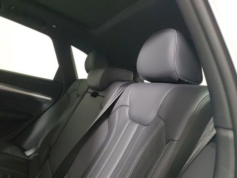 Used 2025 Audi Q5 2.0T Premium image 13