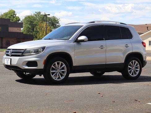 Used 2017 Volkswagen Tiguan Wolfsburg Edition AWD/4WD image 11