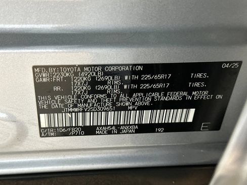 Certified 2025 Toyota RAV4 LE AWD/4WD image 27