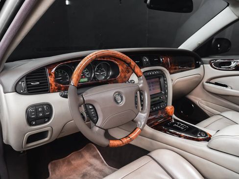 Used 2006 Jaguar XJ Vanden Plas RWD image 31