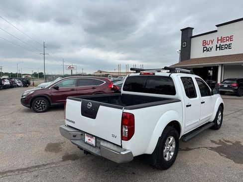 Used 2012 Nissan Frontier SV RWD image 7