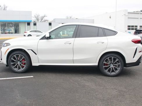 New 2026 BMW X6 xDrive40i w/ Executive Package image 4