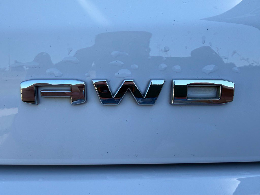 Used 2023 GMC Acadia Denali AWD/4WD image 23