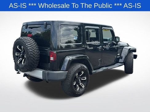 Used 2012 Jeep Wrangler Unlimited Sahara w/ Dual Top Group AWD/4WD image 7