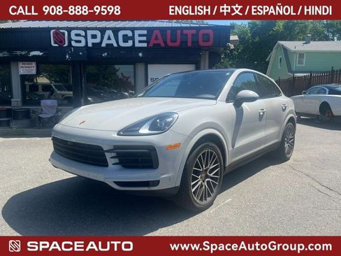 Used 2022 Porsche Cayenne Platinum Edition AWD/4WD image 1